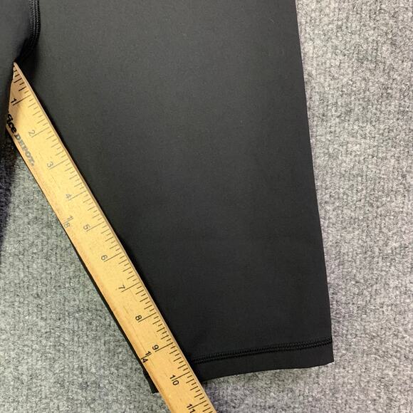 Lululemon Groove Mid‎ Rise Bike Shorts Women’s Size 4 Tall Black - Picture 7 of 10